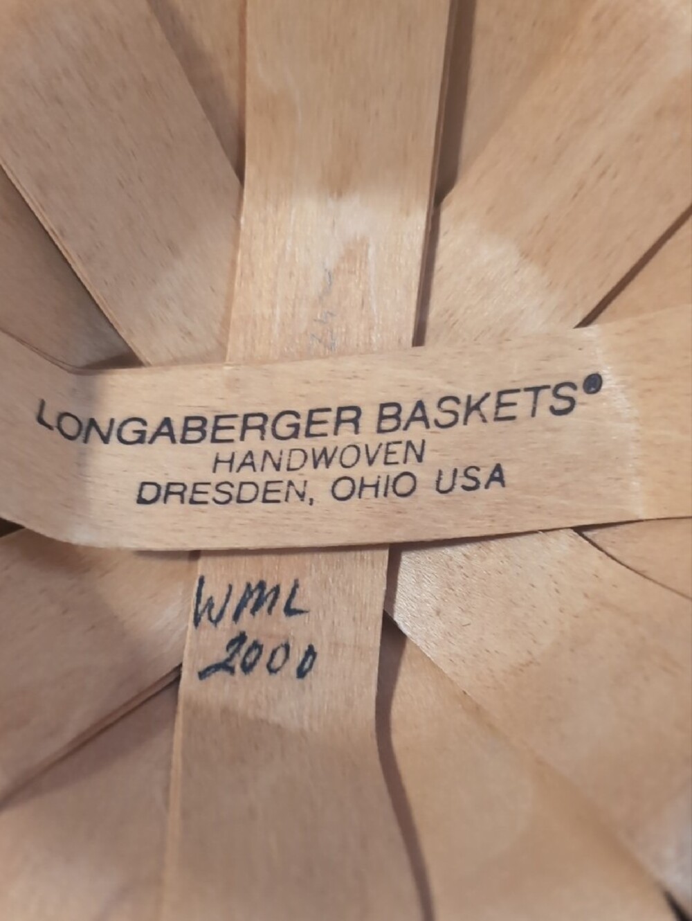 Vintage Longaberger Basket With Lid - Picture 4 of 9